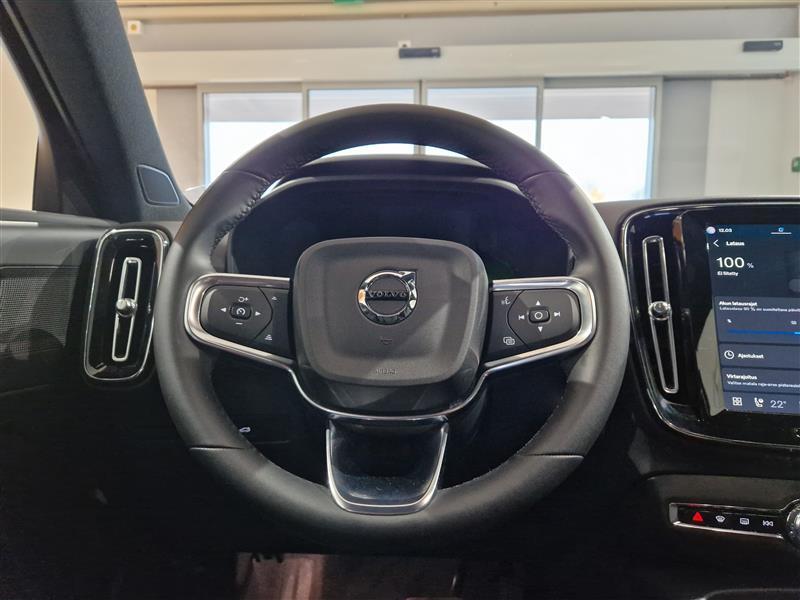 Volvo EX40 vaihtoauto