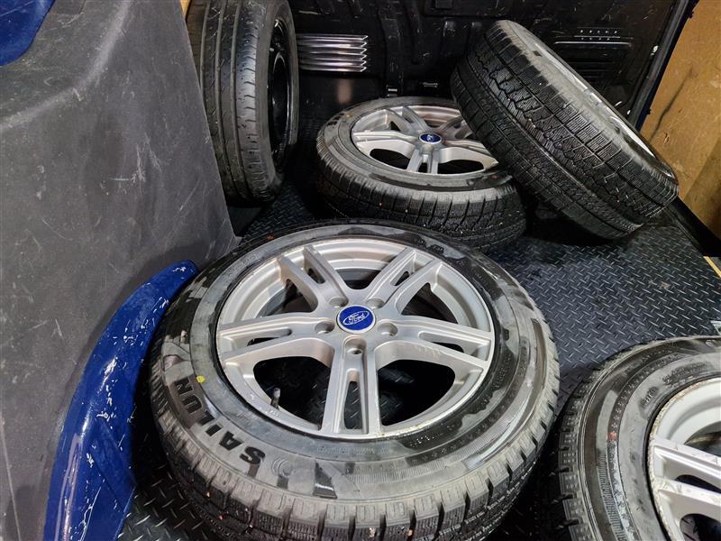 Ford Transit Connect vaihtoauto