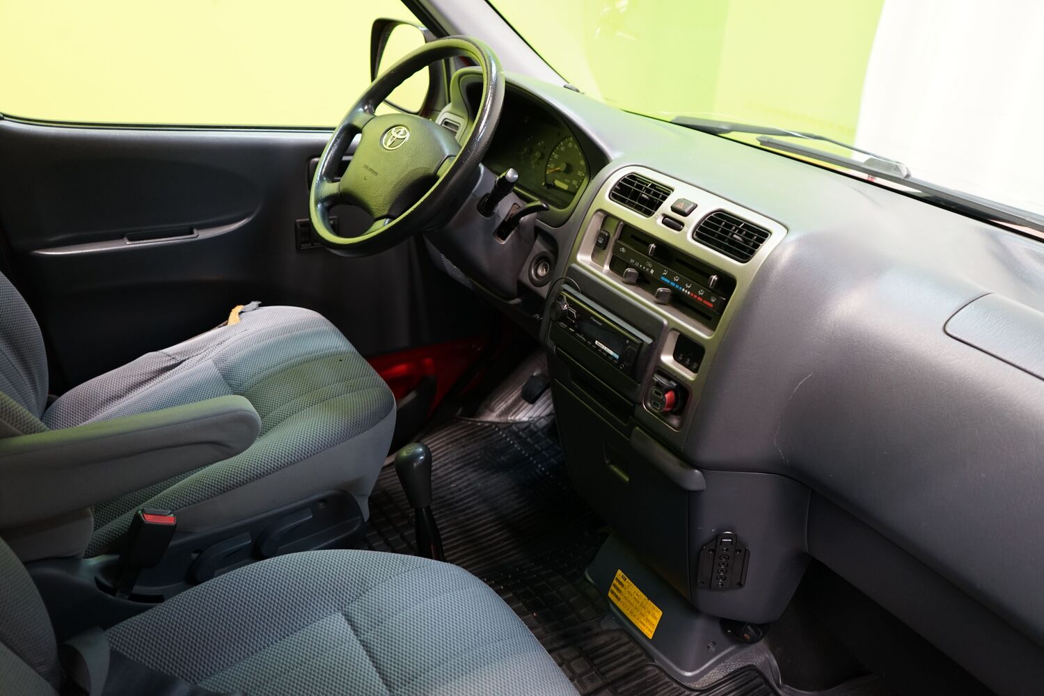 Toyota Hiace vaihtoauto