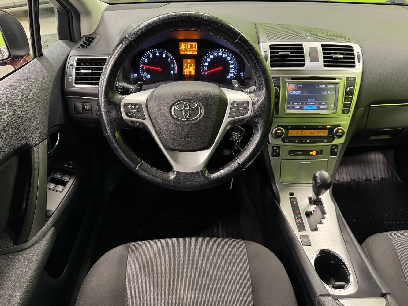 Toyota Avensis vaihtoauto