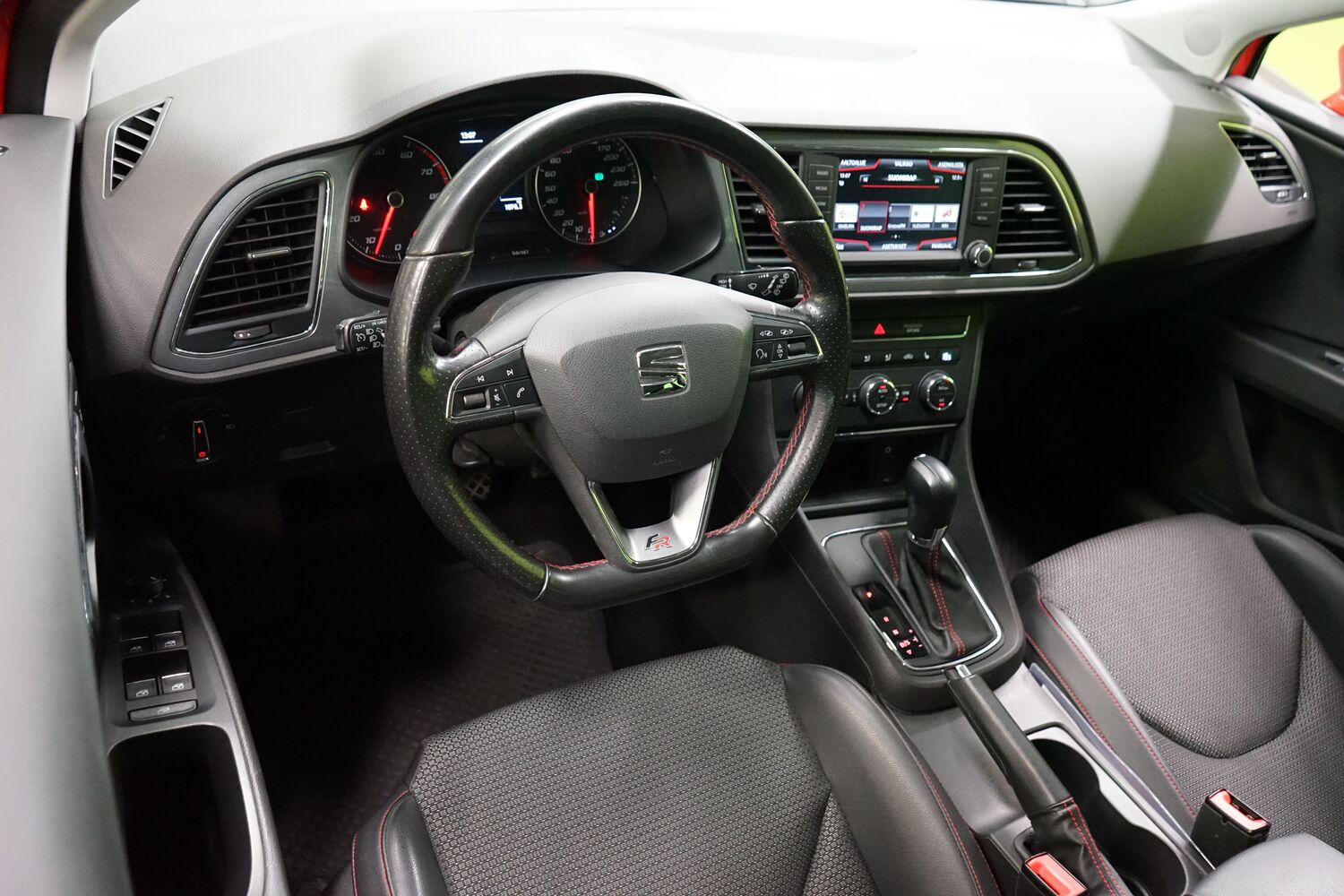 SEAT Leon ST vaihtoauto