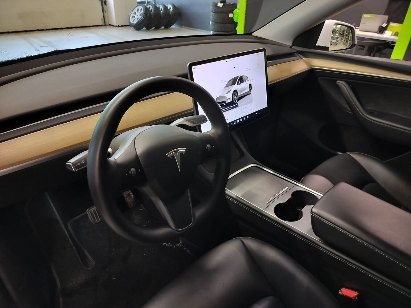 Tesla Model Y vaihtoauto