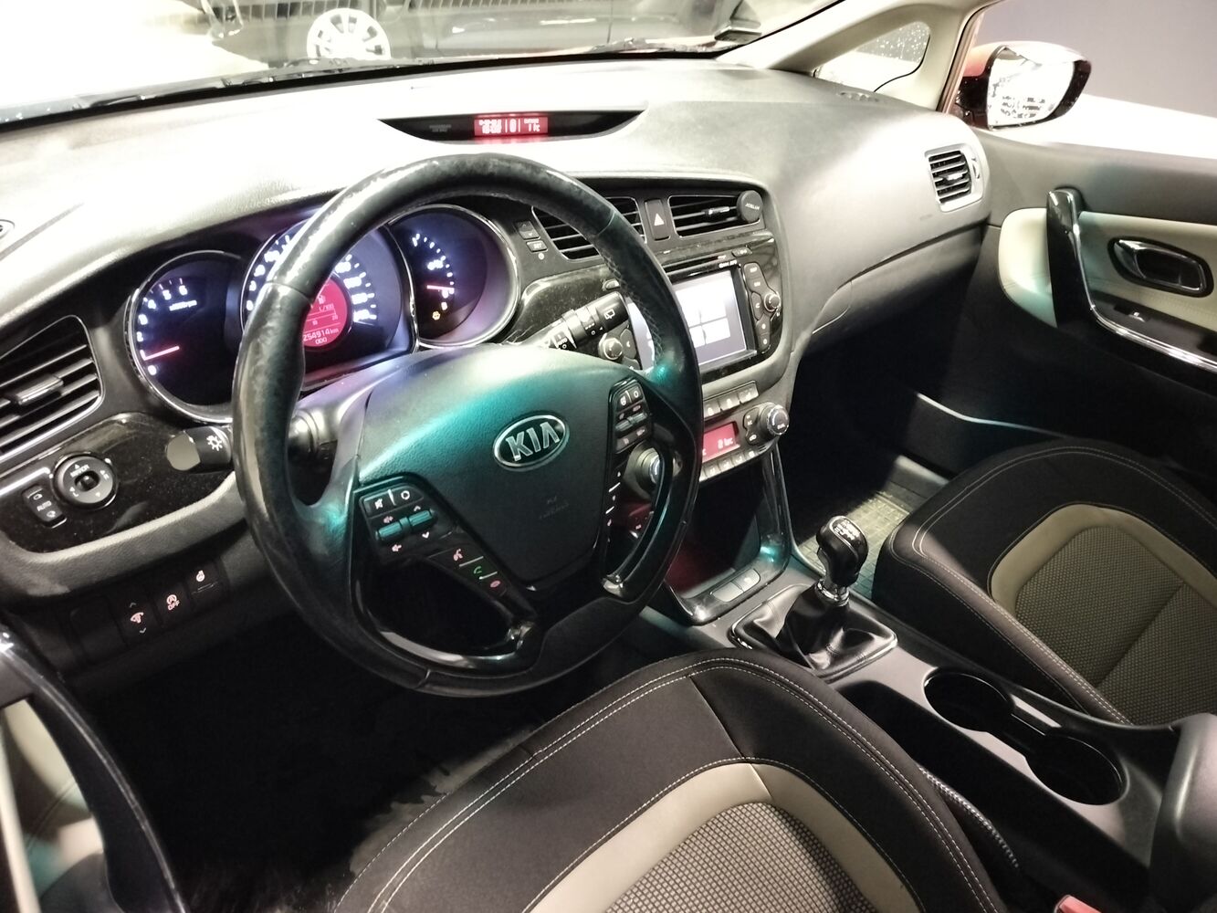 Kia Ceed vaihtoauto