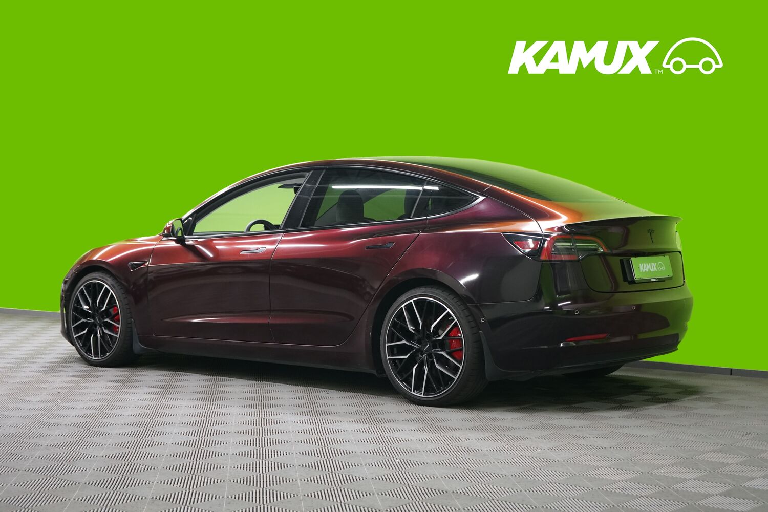 Tesla Model 3 vaihtoauto