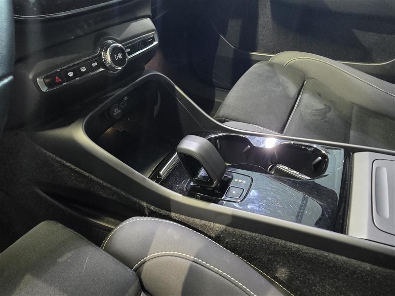 Volvo EX40 vaihtoauto