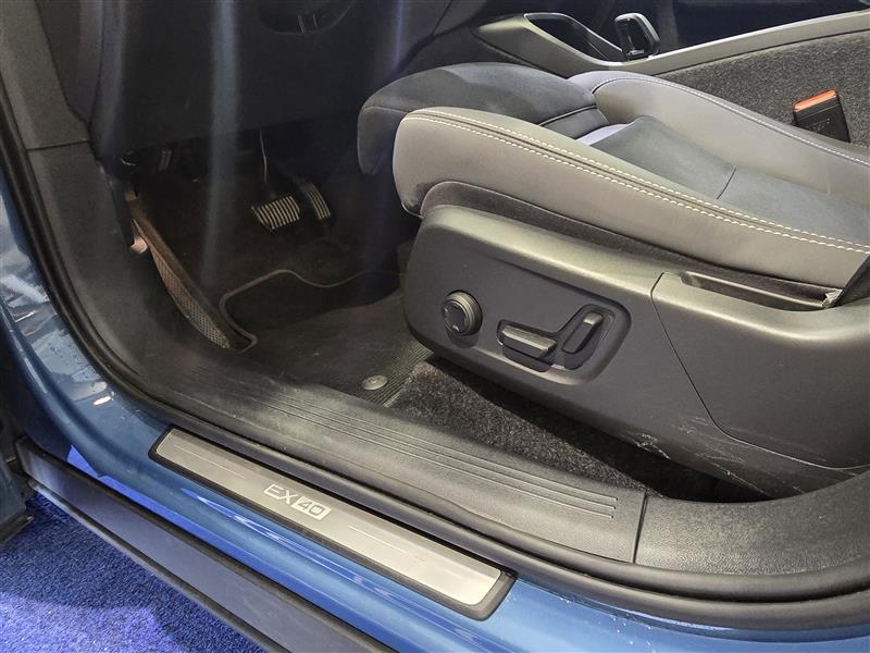 Volvo EX40 vaihtoauto