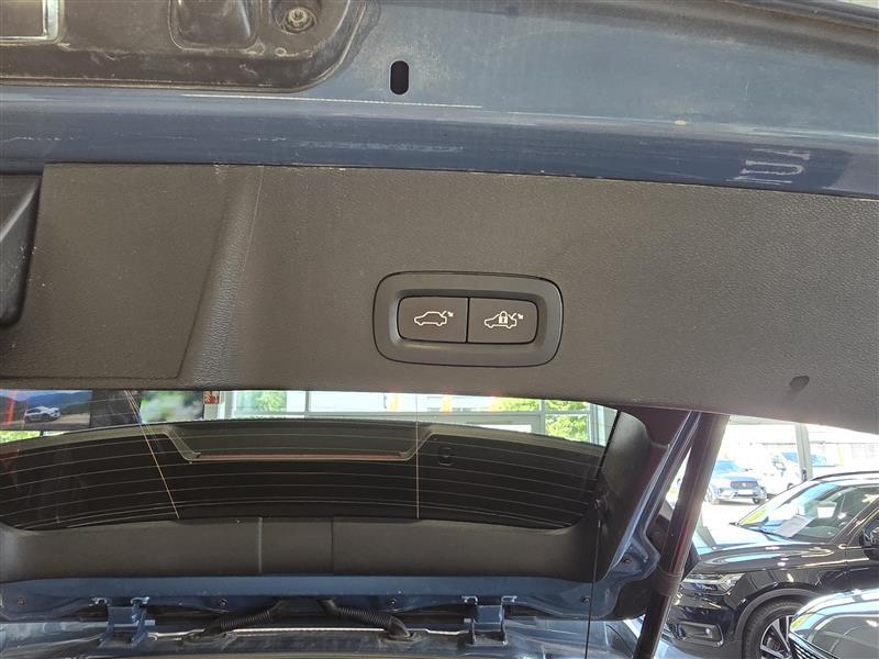 Volvo EX40 vaihtoauto