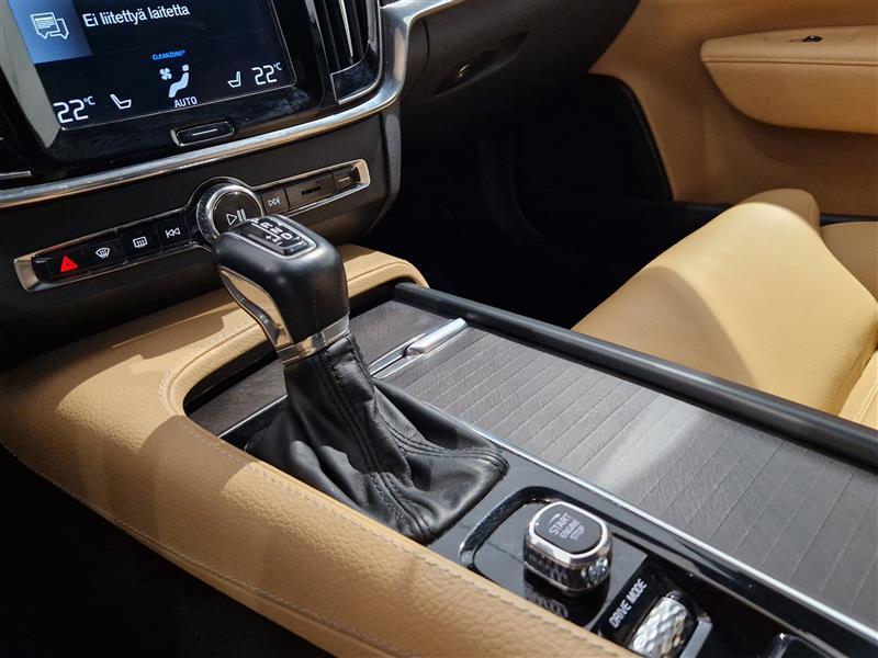 Volvo V90 Cross Country vaihtoauto