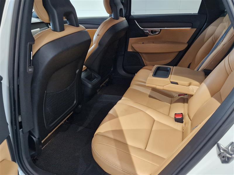 Volvo V90 Cross Country vaihtoauto