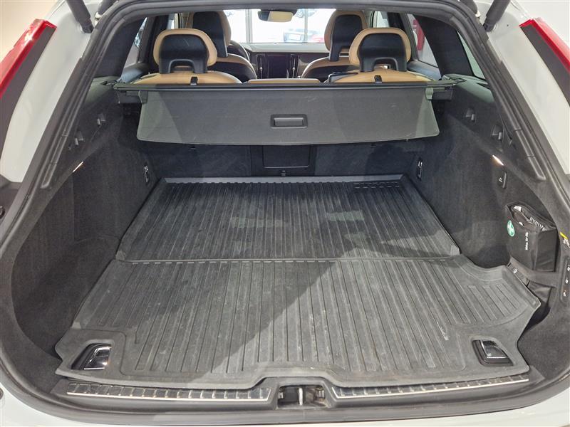 Volvo V90 Cross Country vaihtoauto