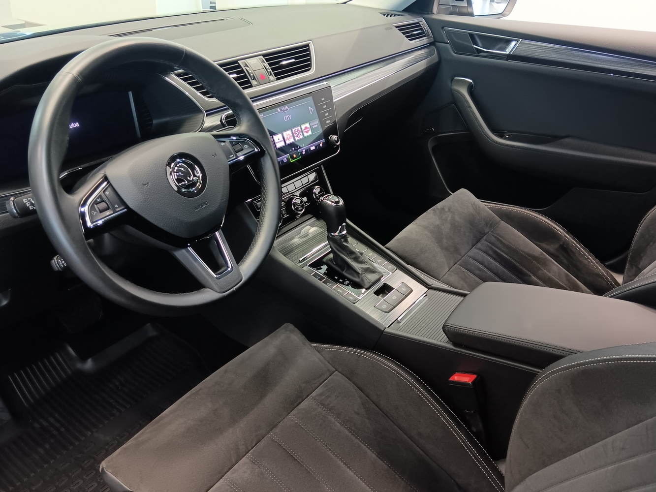 Skoda Superb vaihtoauto
