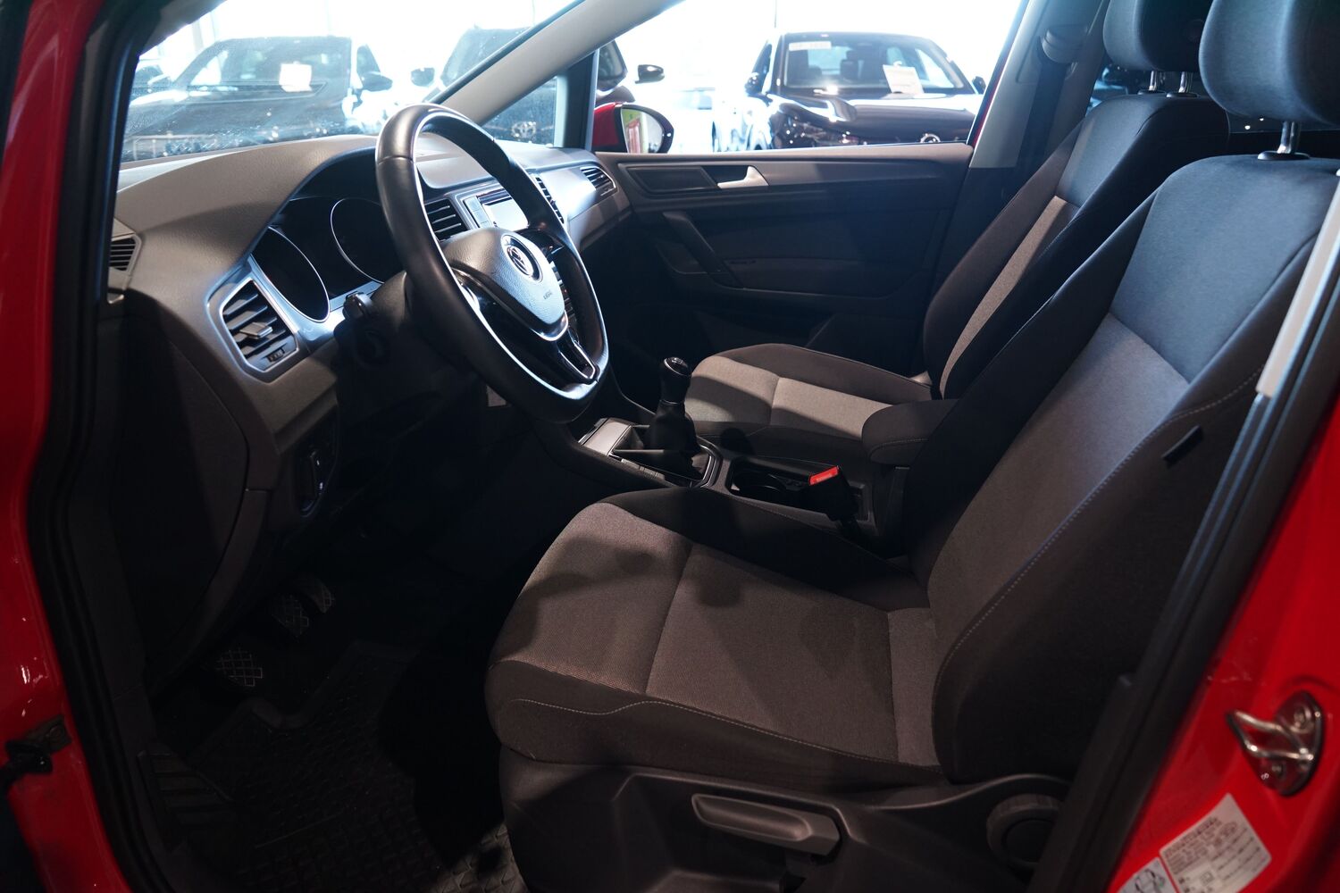 Volkswagen Golf Sportsvan vaihtoauto