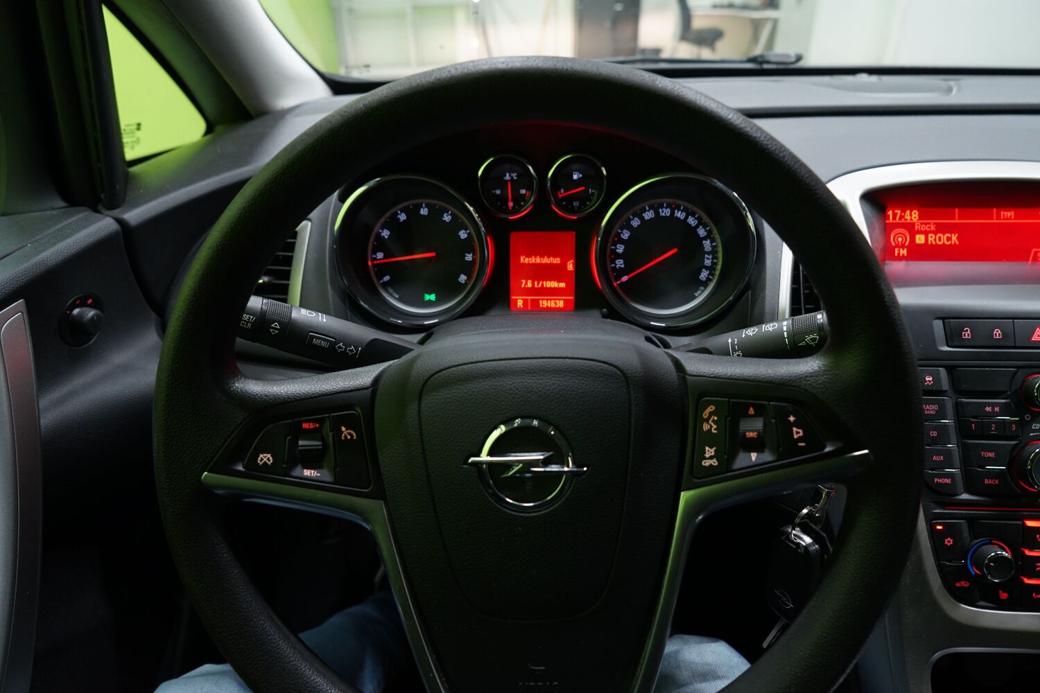 Opel Astra vaihtoauto