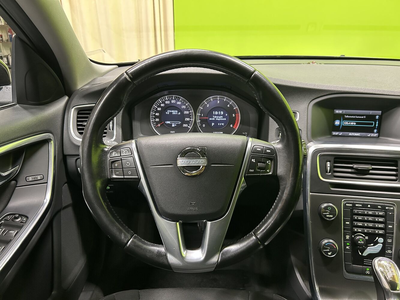 Volvo V60 vaihtoauto