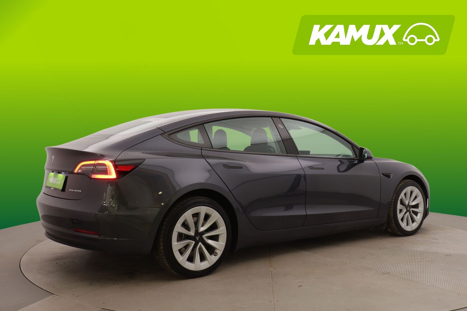 Tesla Model 3 vaihtoauto