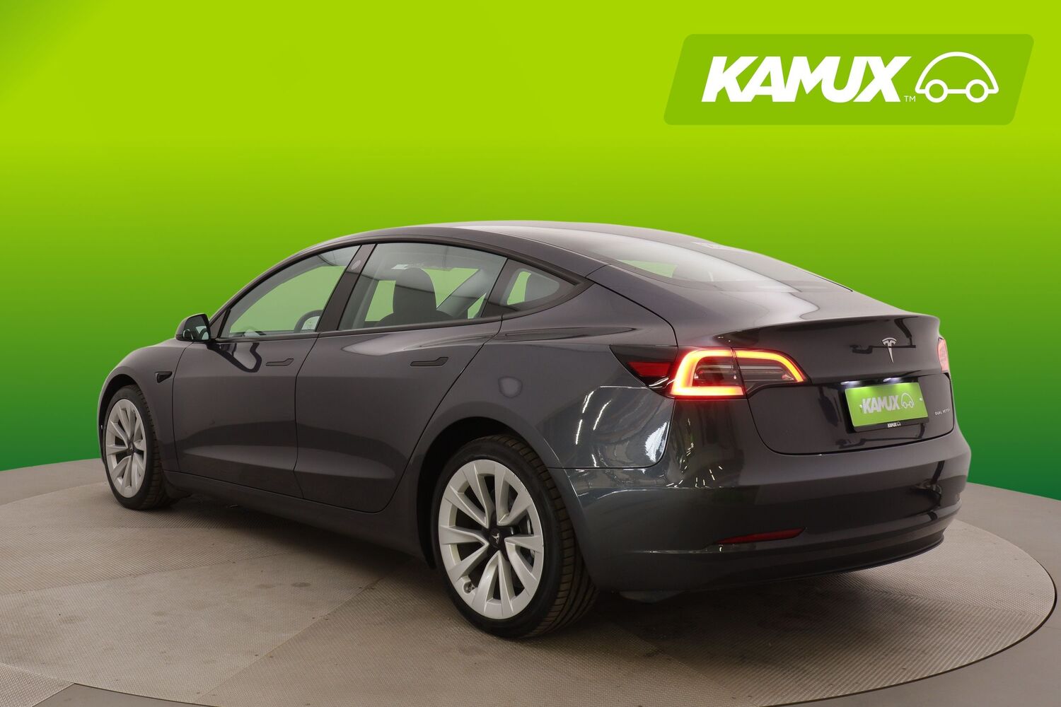 Tesla Model 3 vaihtoauto
