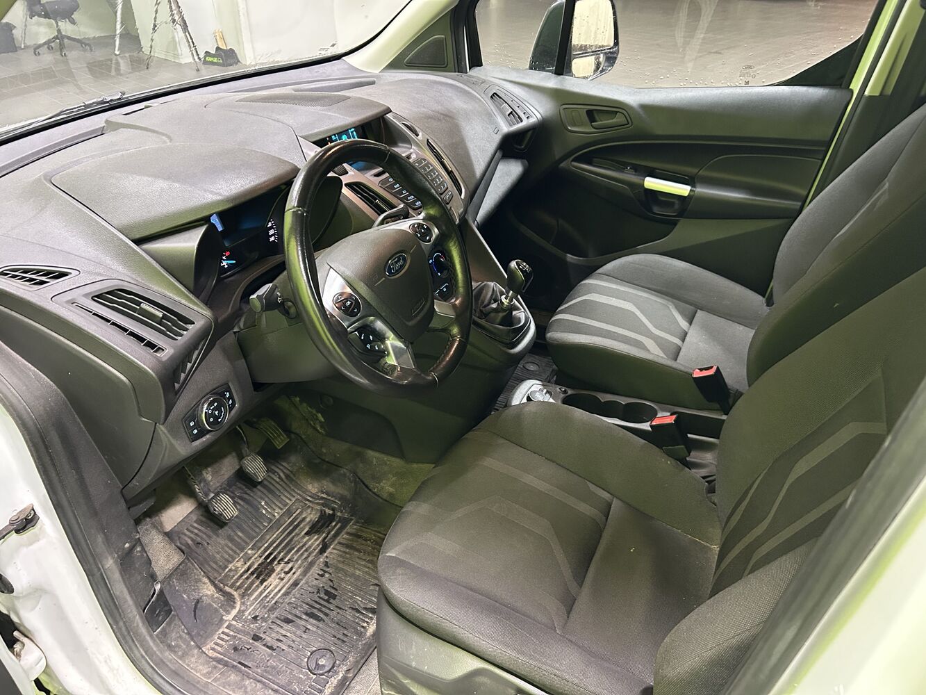 Ford Transit Connect vaihtoauto