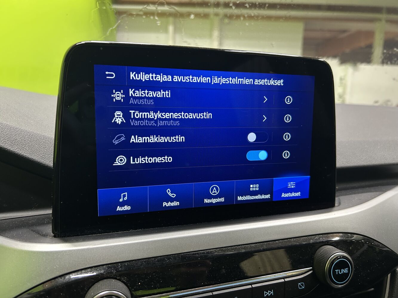 Ford Kuga vaihtoauto