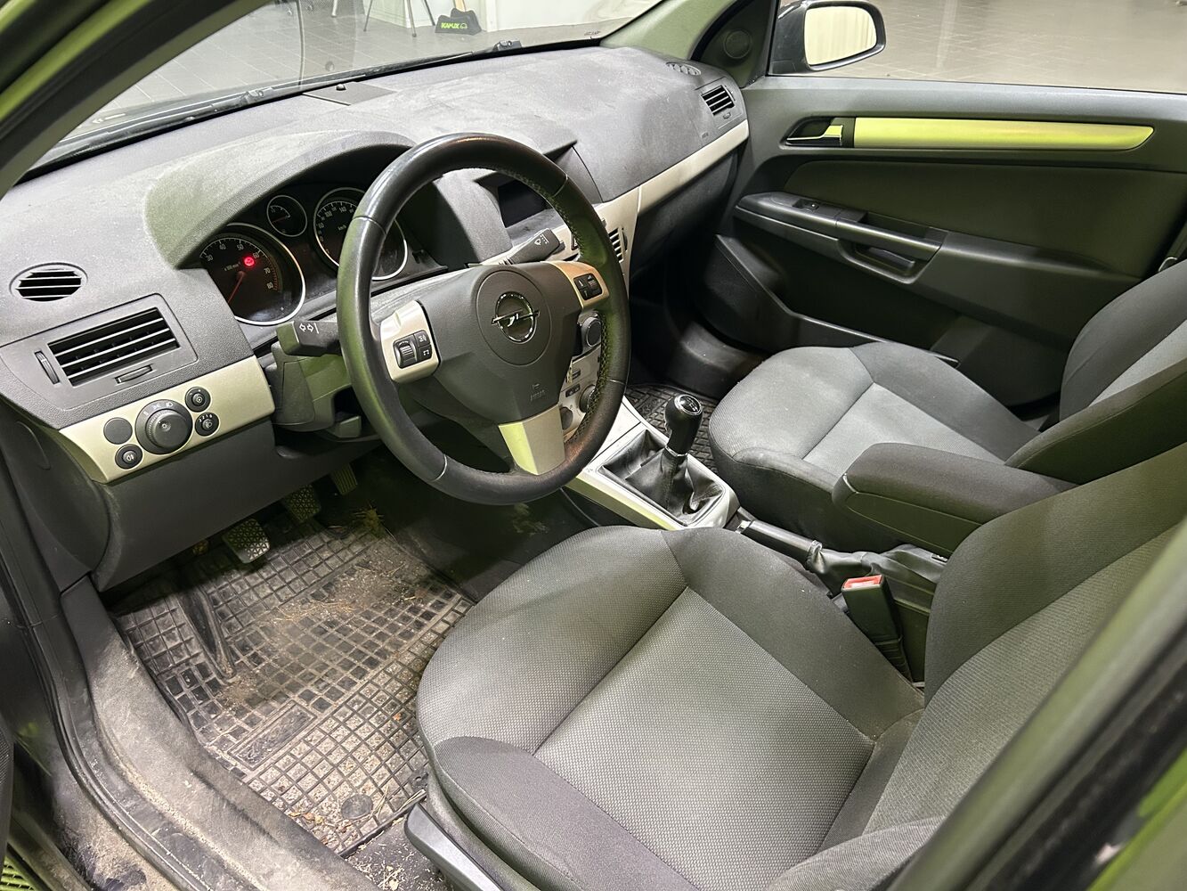 Opel Astra vaihtoauto