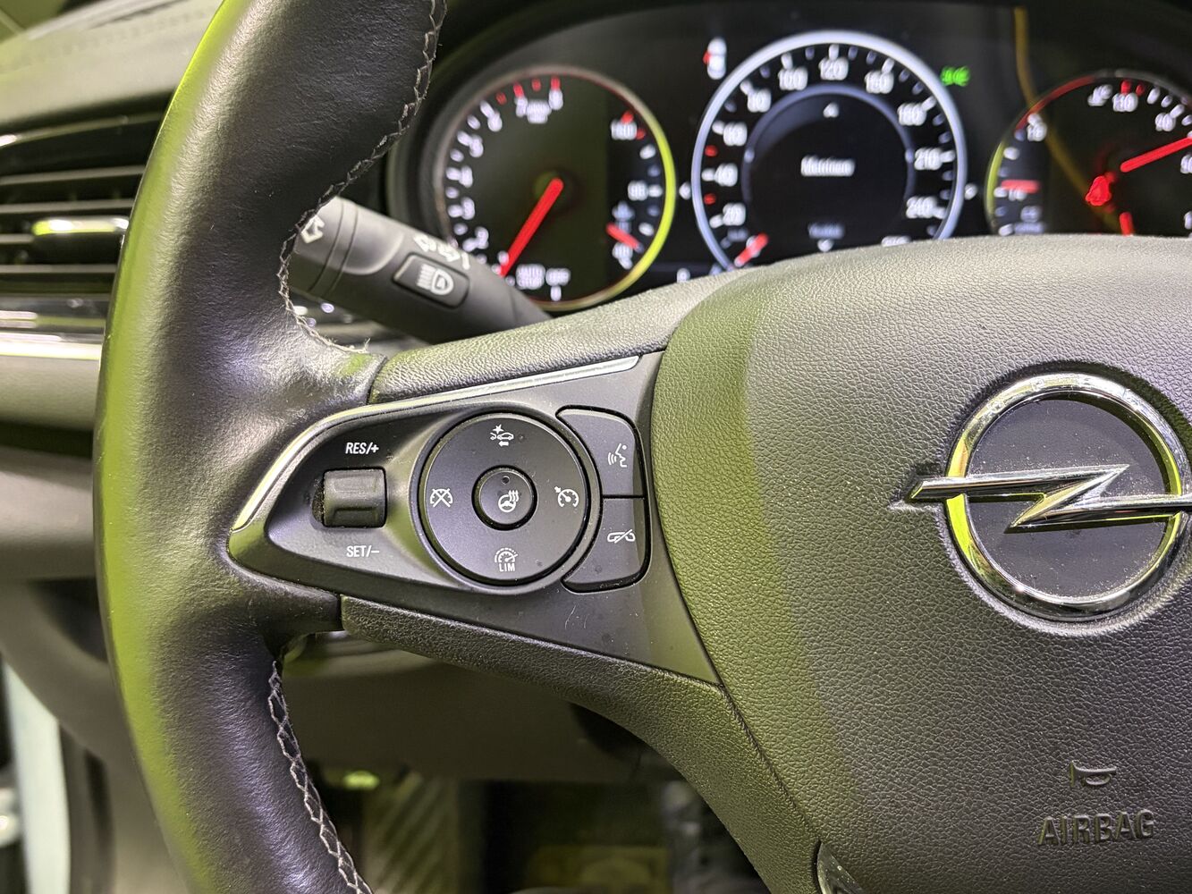 Opel Insignia vaihtoauto