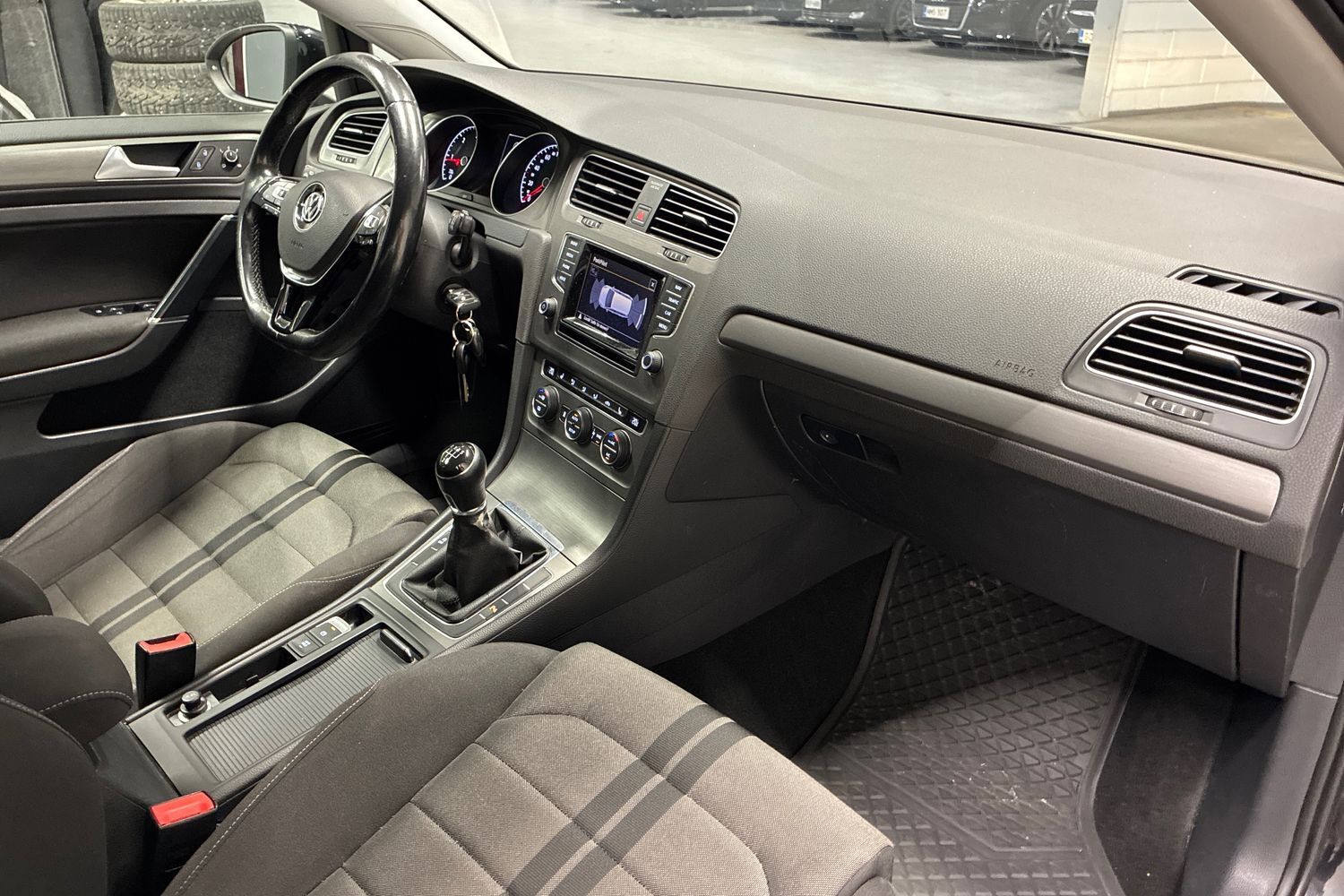 Volkswagen Golf vaihtoauto