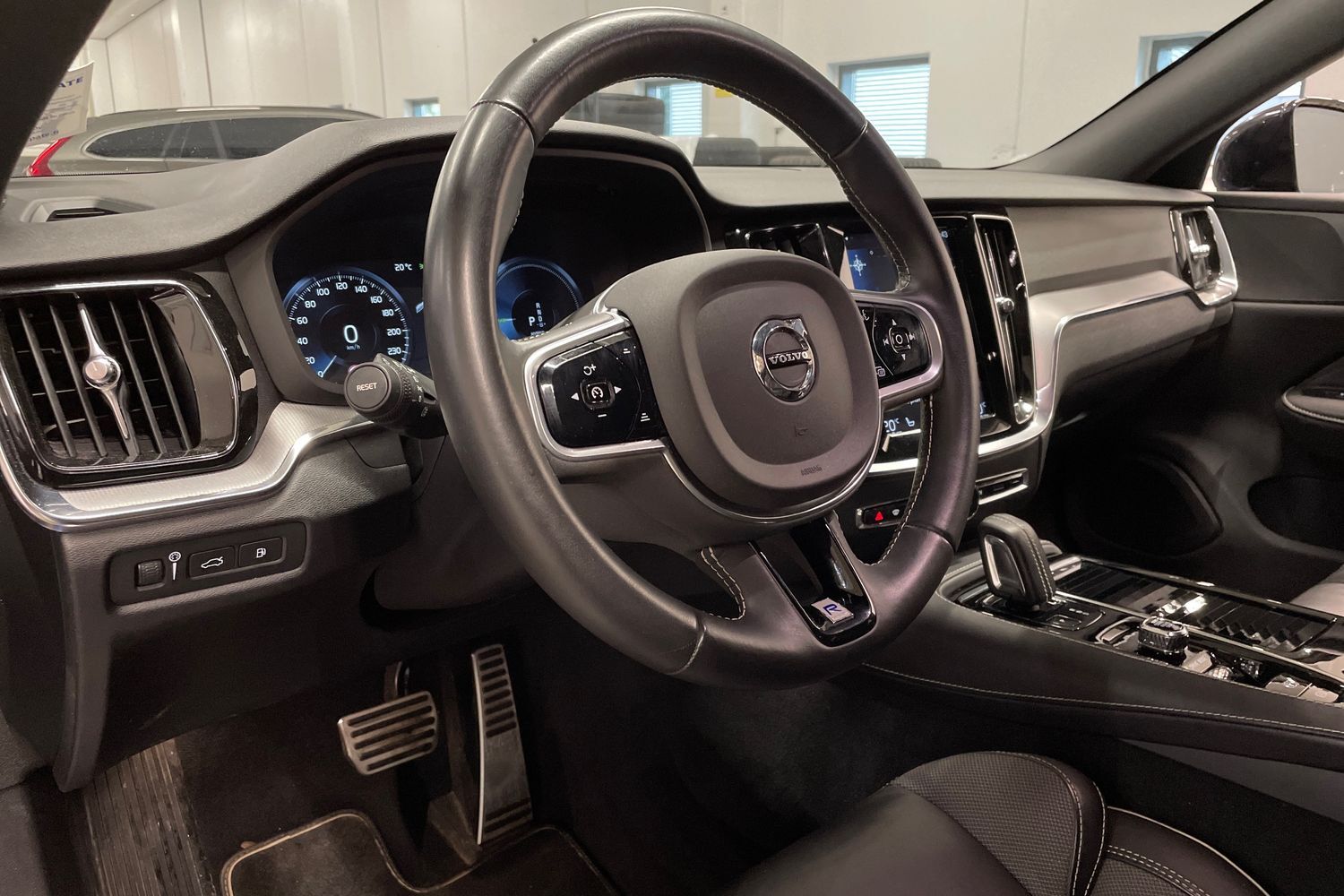 Volvo V60 vaihtoauto