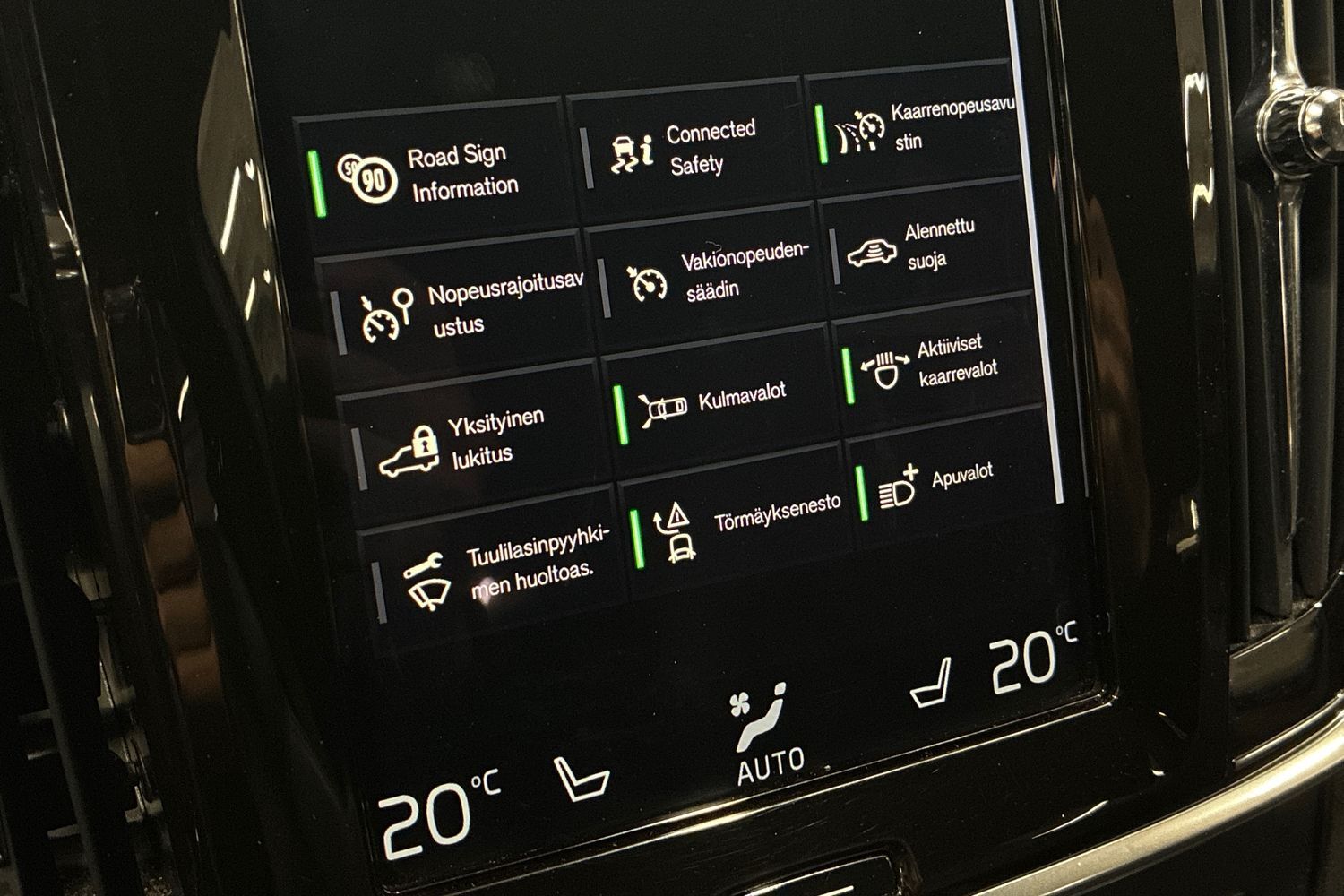 Volvo V90 Cross Country vaihtoauto
