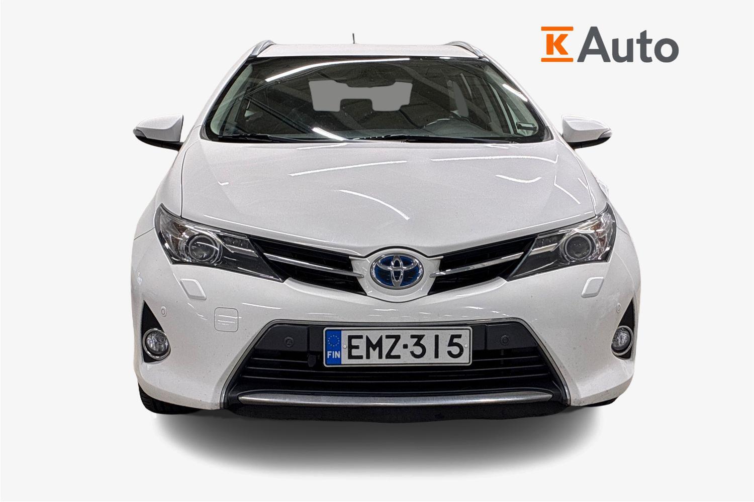 Toyota Auris vaihtoauto