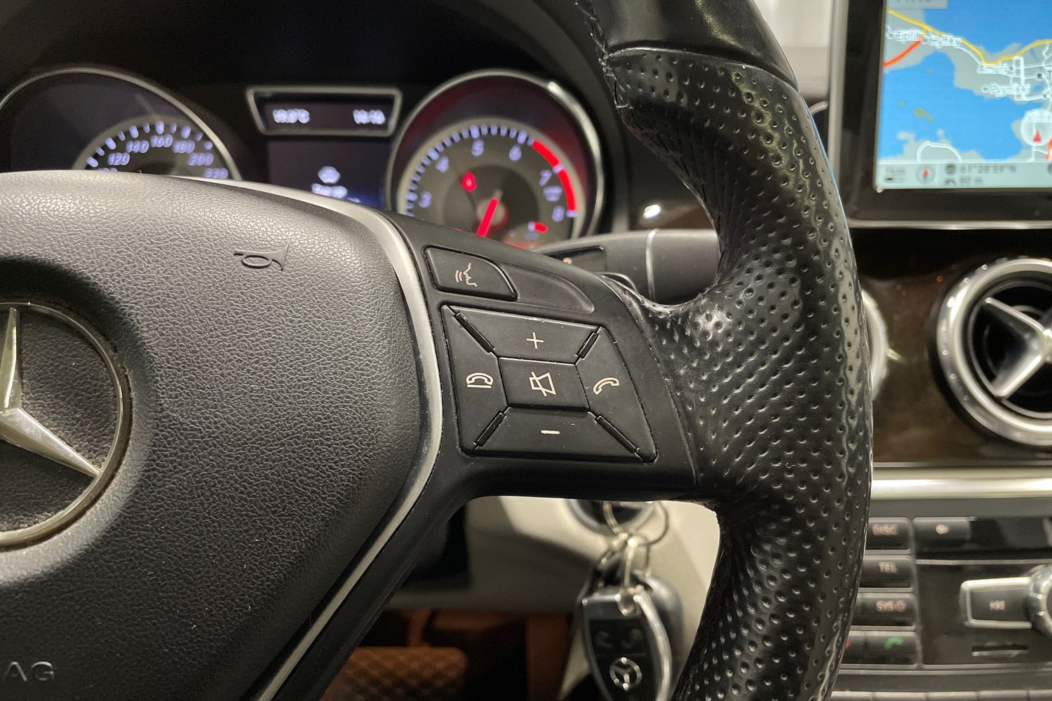 Mercedes-Benz GLA vaihtoauto