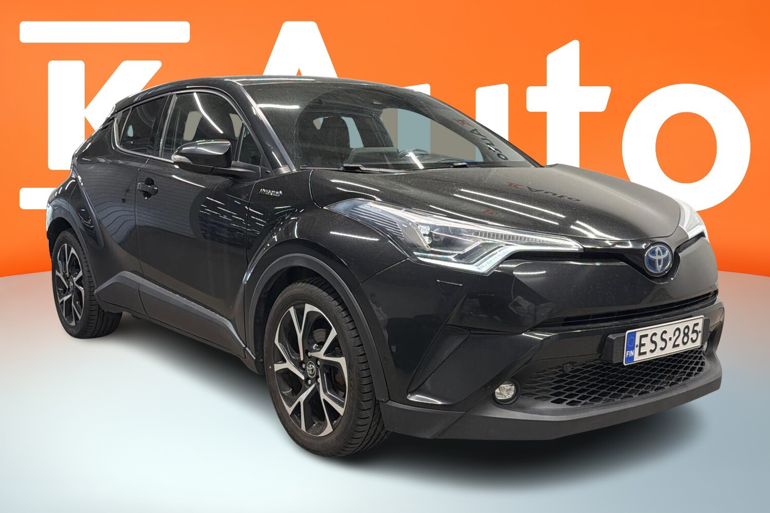 Toyota C-HR vaihtoauto
