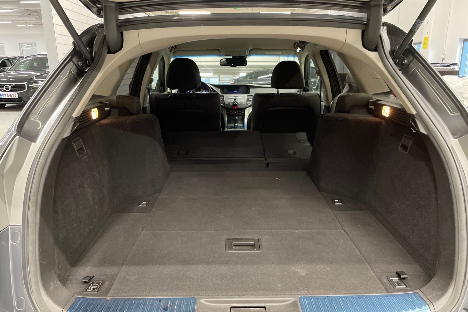 Honda Accord vaihtoauto