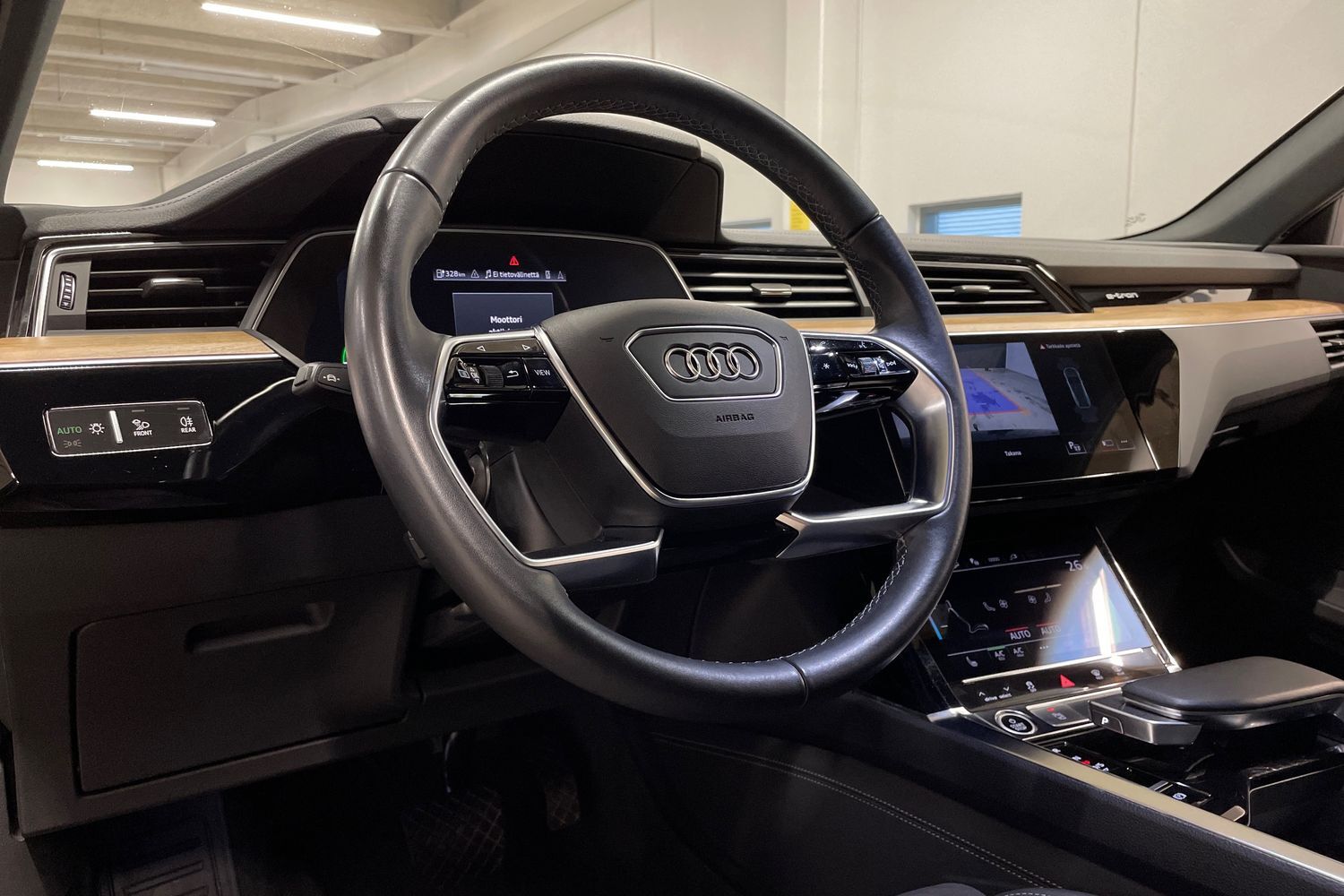 Audi Q8 e-tron vaihtoauto