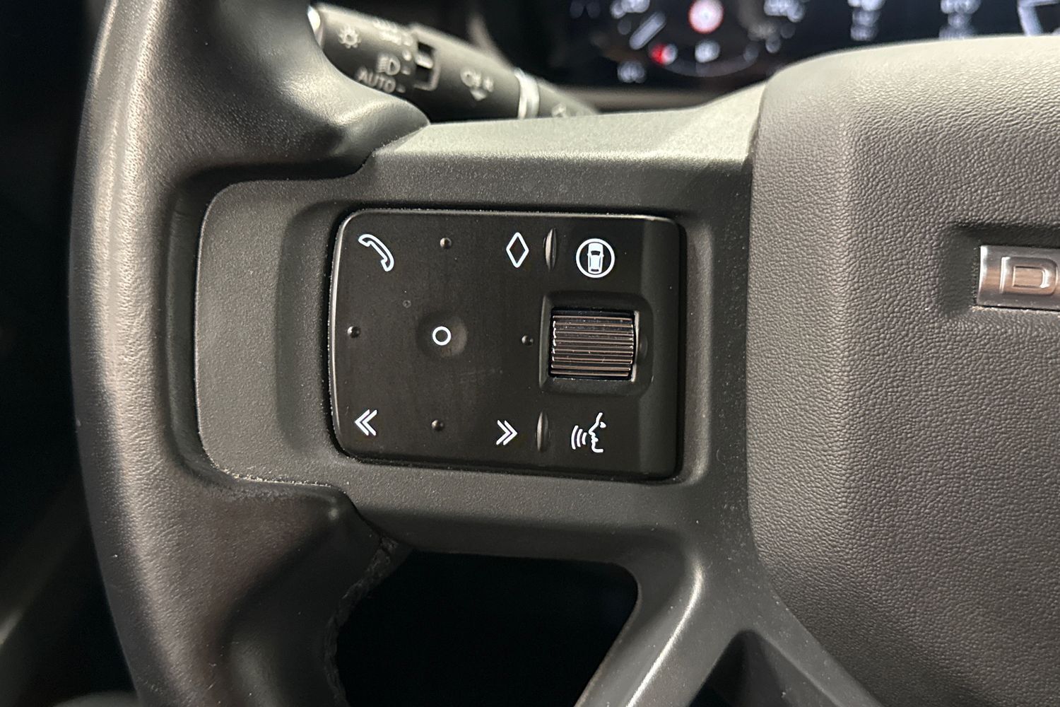 Land Rover Defender vaihtoauto