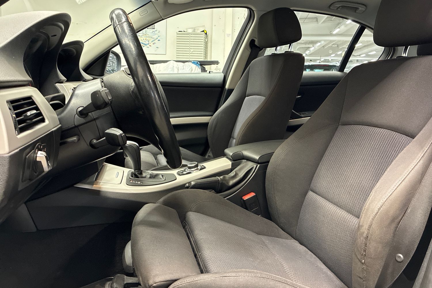 BMW 320 vaihtoauto