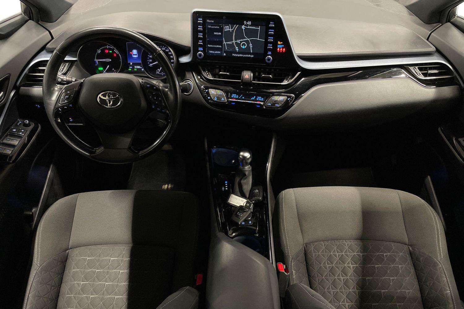 Toyota C-HR vaihtoauto