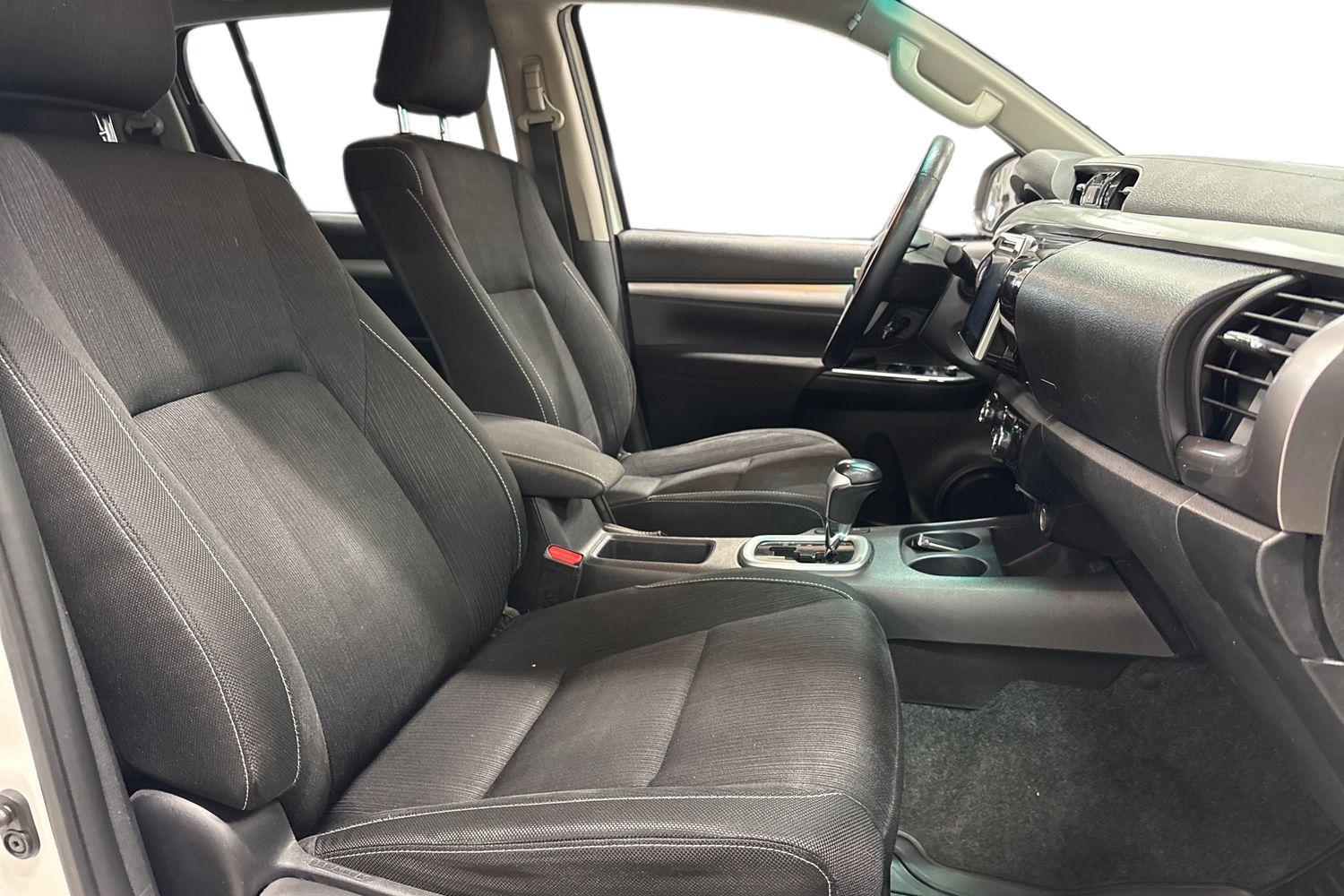 Toyota Hilux vaihtoauto