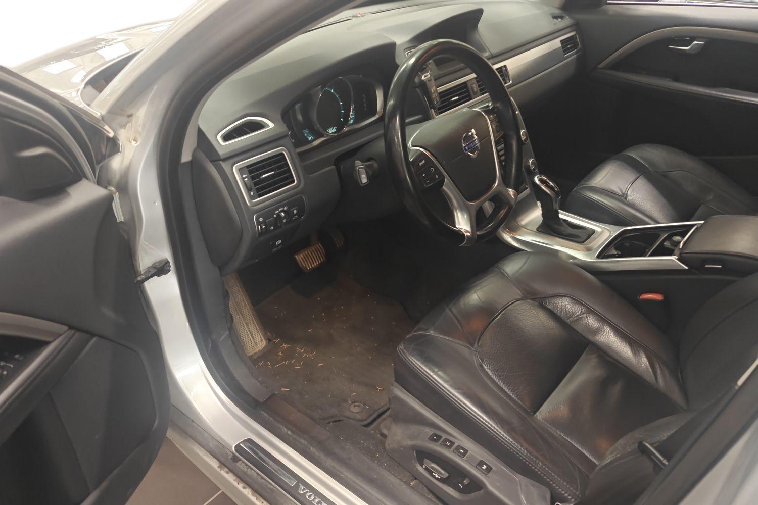 Volvo V70 vaihtoauto