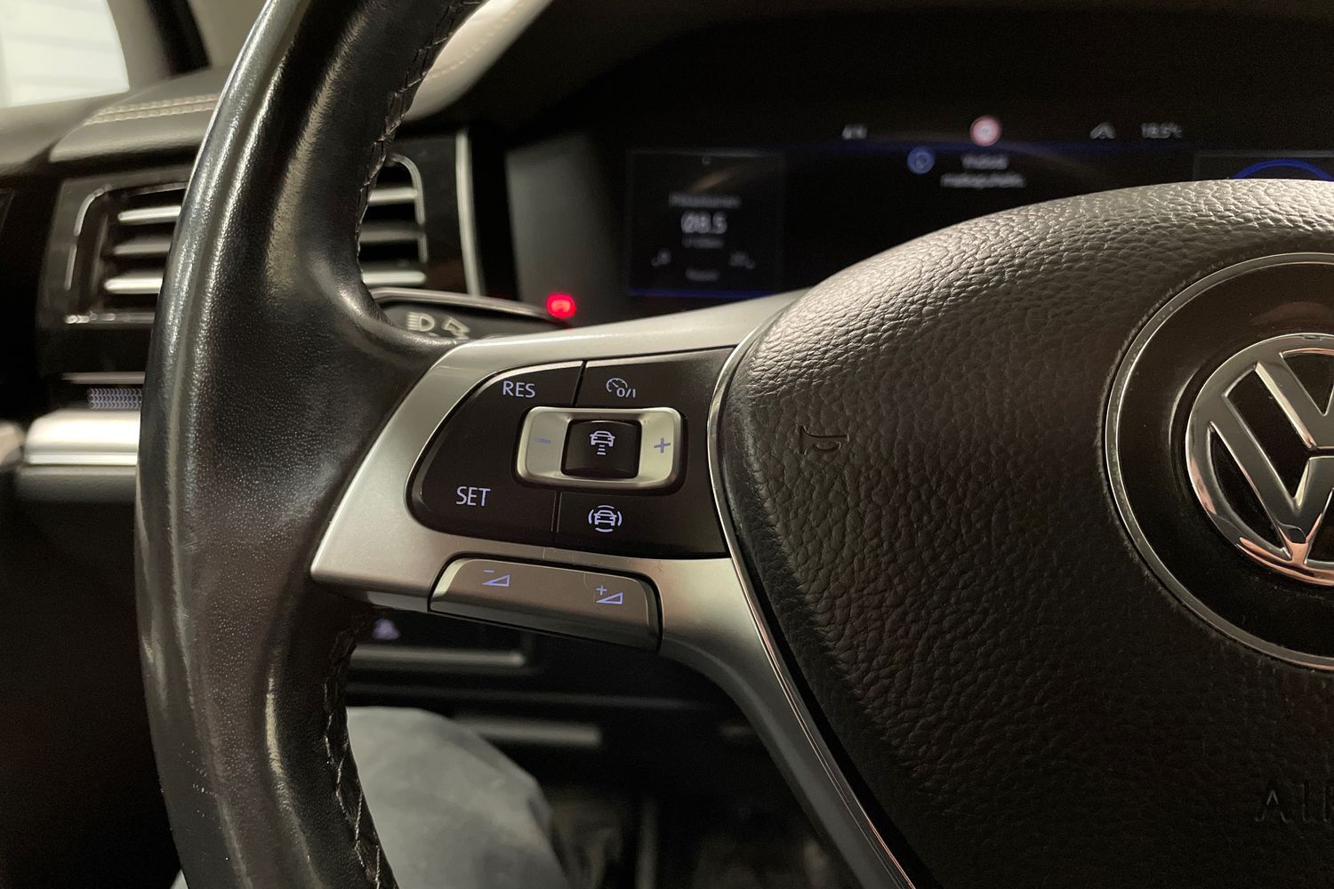Volkswagen Touareg vaihtoauto