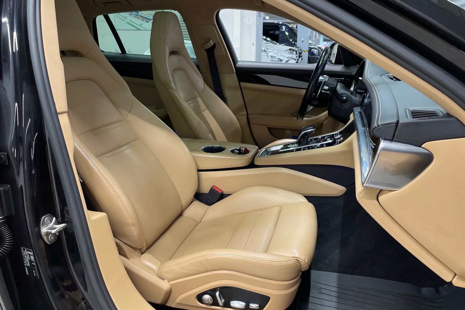 Porsche Panamera vaihtoauto