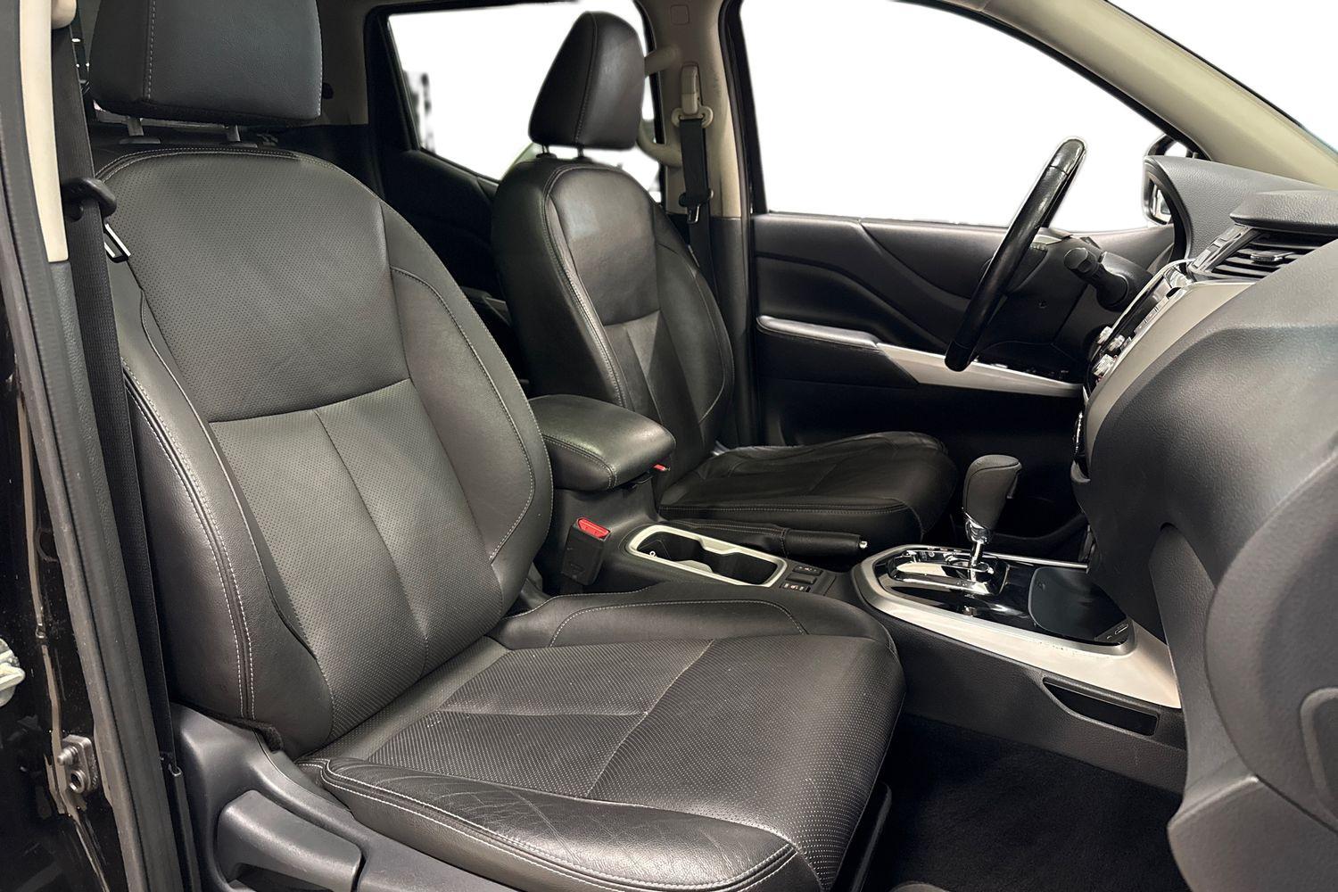 Nissan Navara vaihtoauto