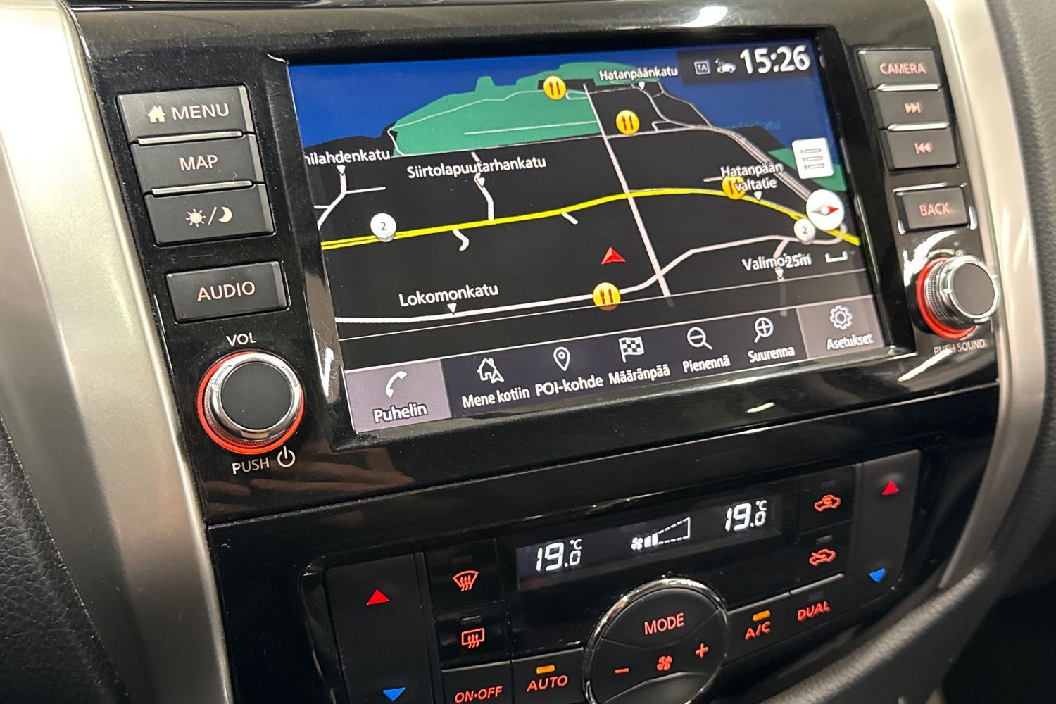 Nissan Navara vaihtoauto