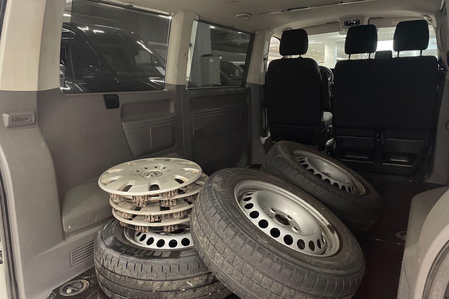 Volkswagen Caravelle vaihtoauto