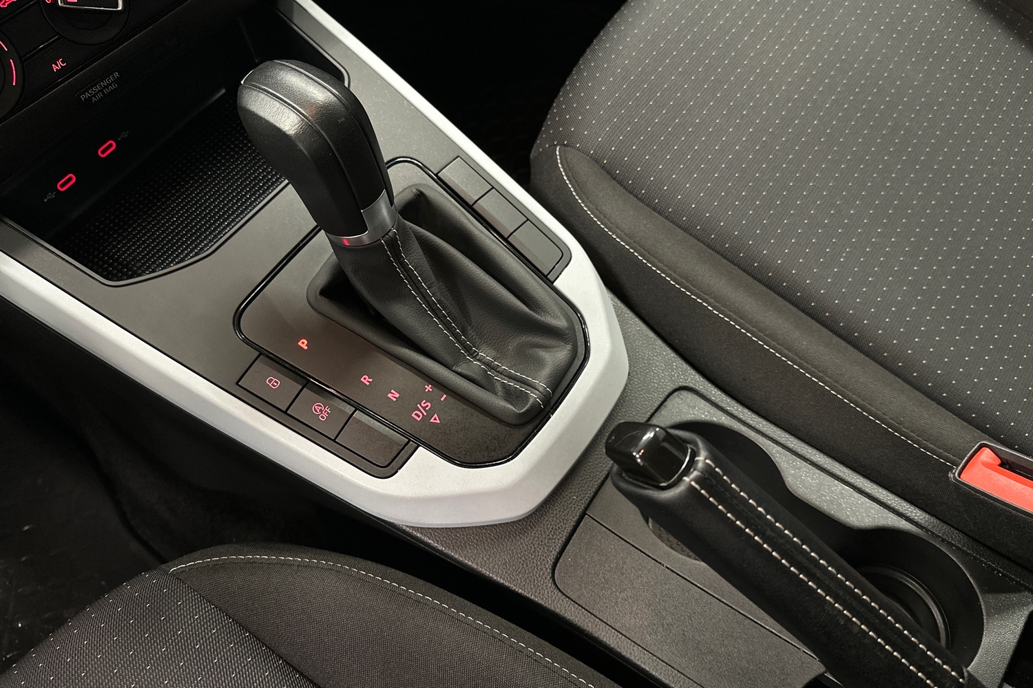 SEAT Arona vaihtoauto