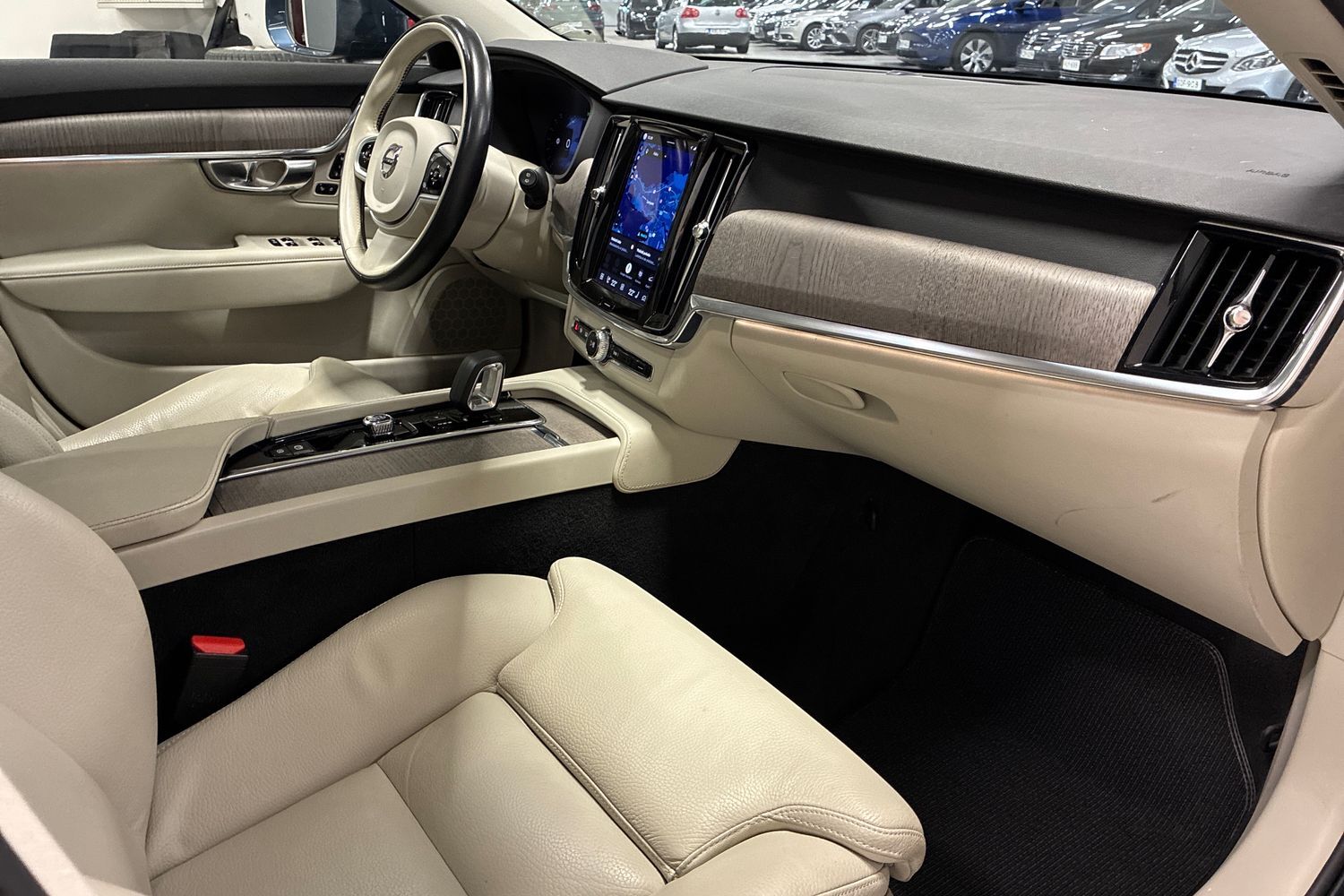 Volvo V90 Cross Country vaihtoauto