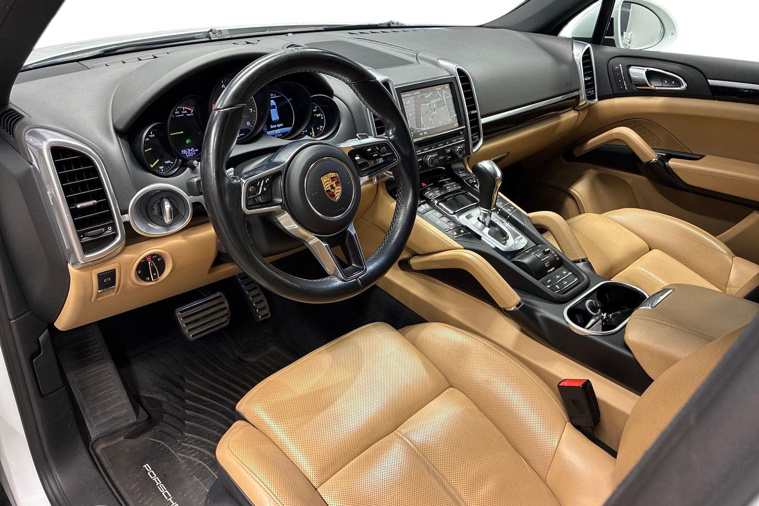 Porsche Cayenne vaihtoauto