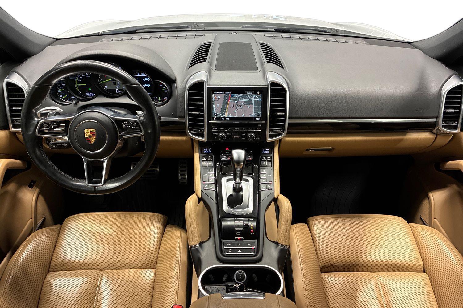 Porsche Cayenne vaihtoauto