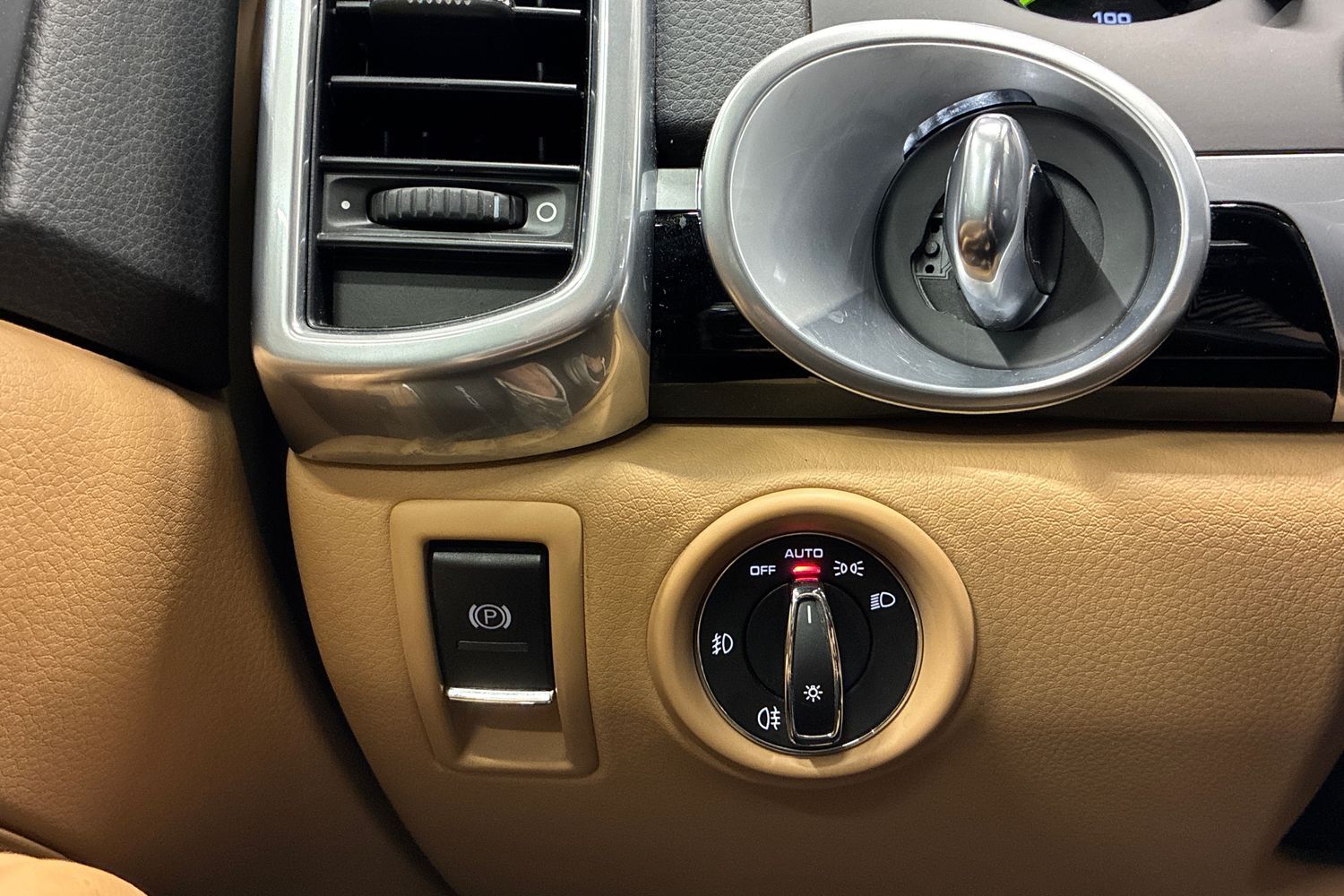 Porsche Cayenne vaihtoauto
