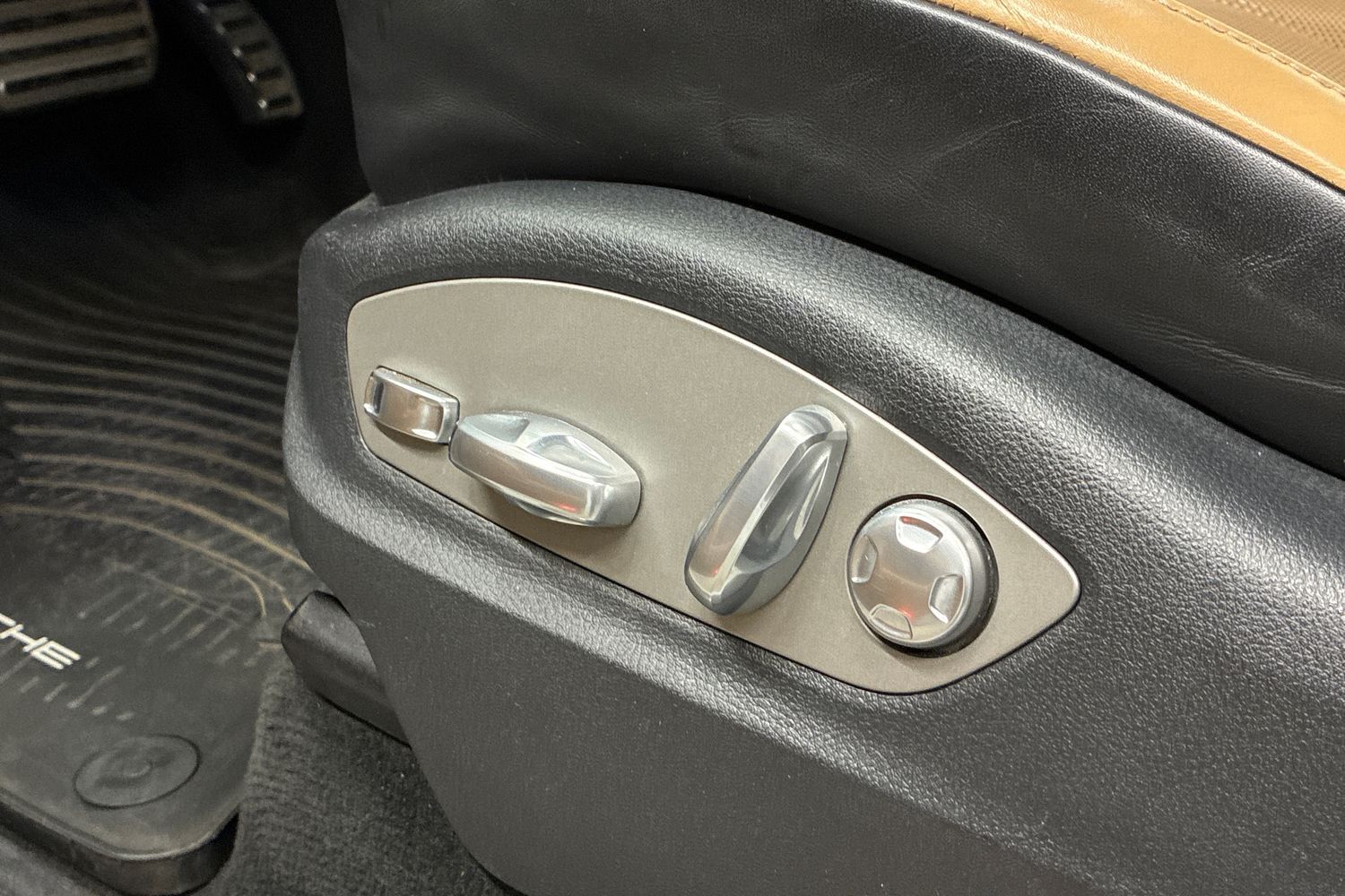 Porsche Cayenne vaihtoauto