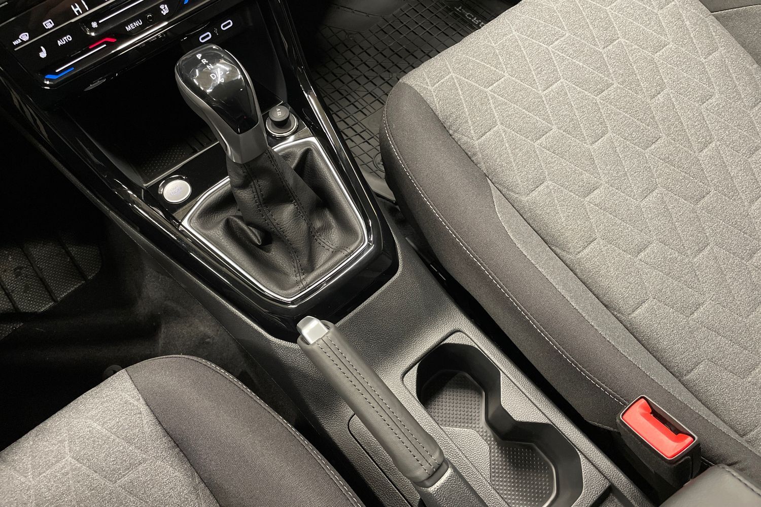 Volkswagen T-Cross vaihtoauto