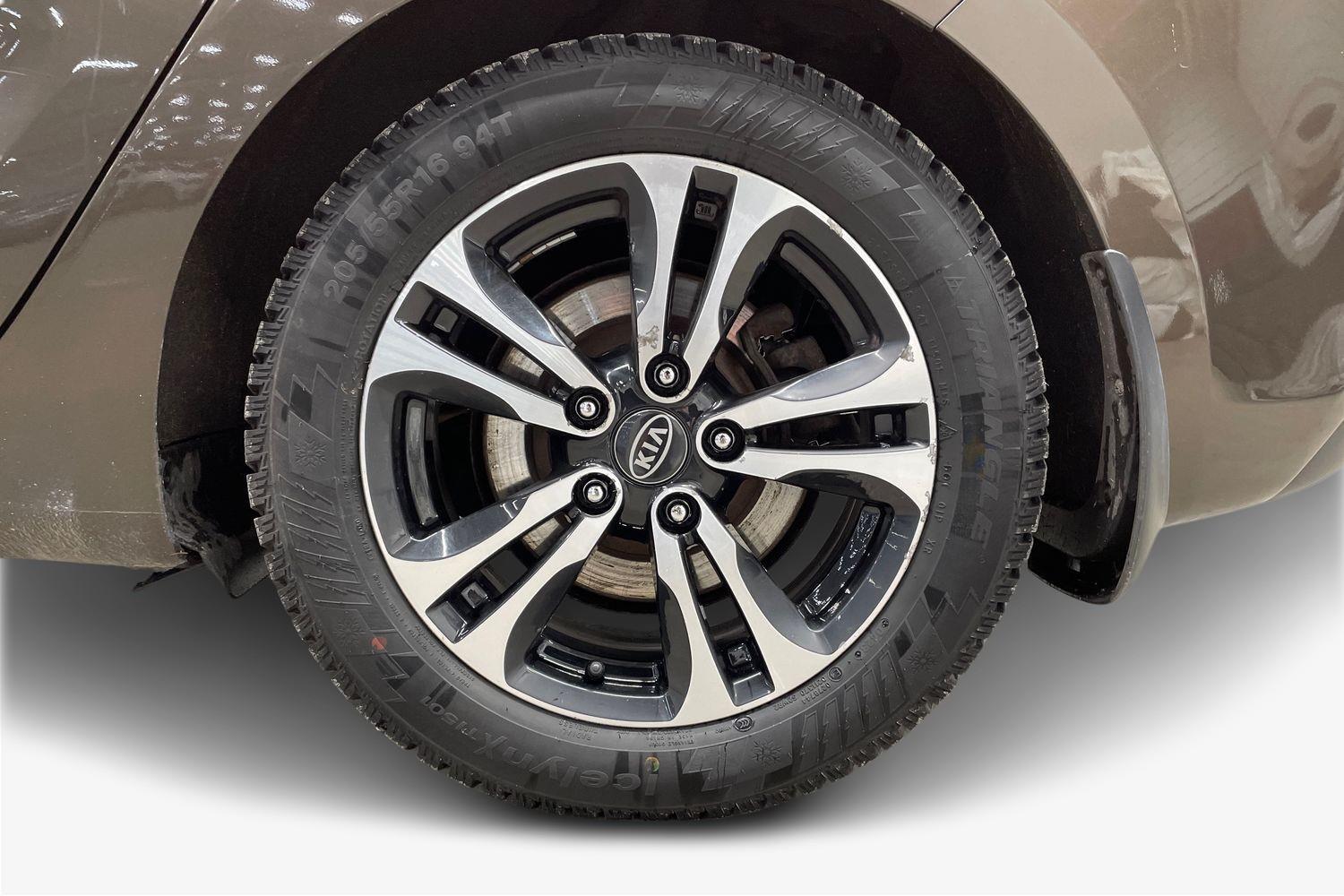 Kia Carens vaihtoauto